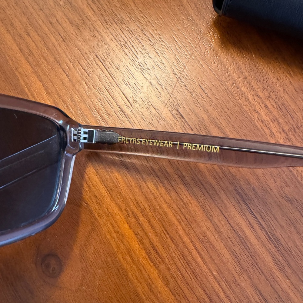 FREYRS Women's Gray Sunglasses - Picture 6 of 7